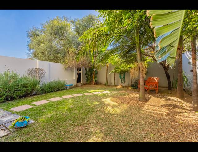 1 BEDROOM APARTMENT FOR SALE IN DOUGLASDALE